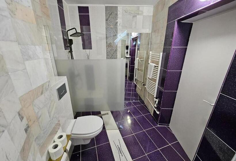 ペンション Amethyst House