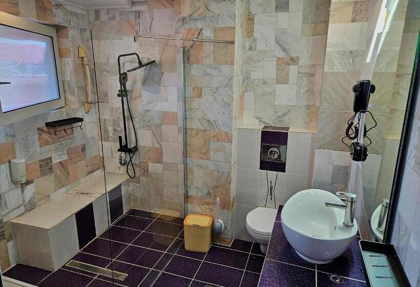 ペンション Amethyst House