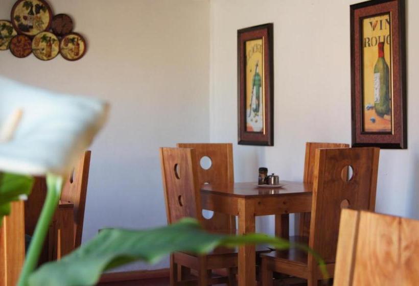 بنسيون Hostal Tierra Noble