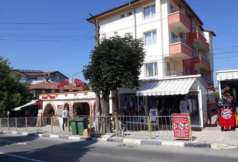 פנסיון Guest House Perla