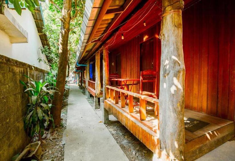 פנסיון Molina Bungalows