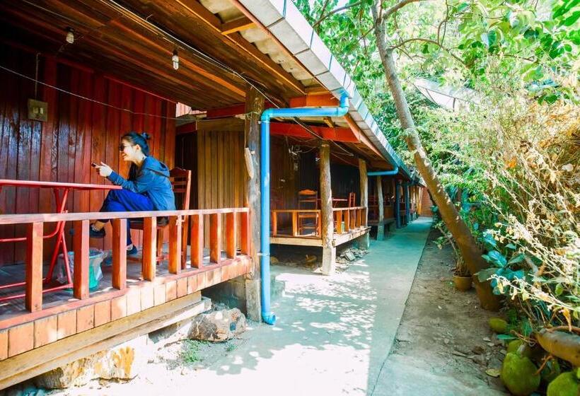 פנסיון Molina Bungalows