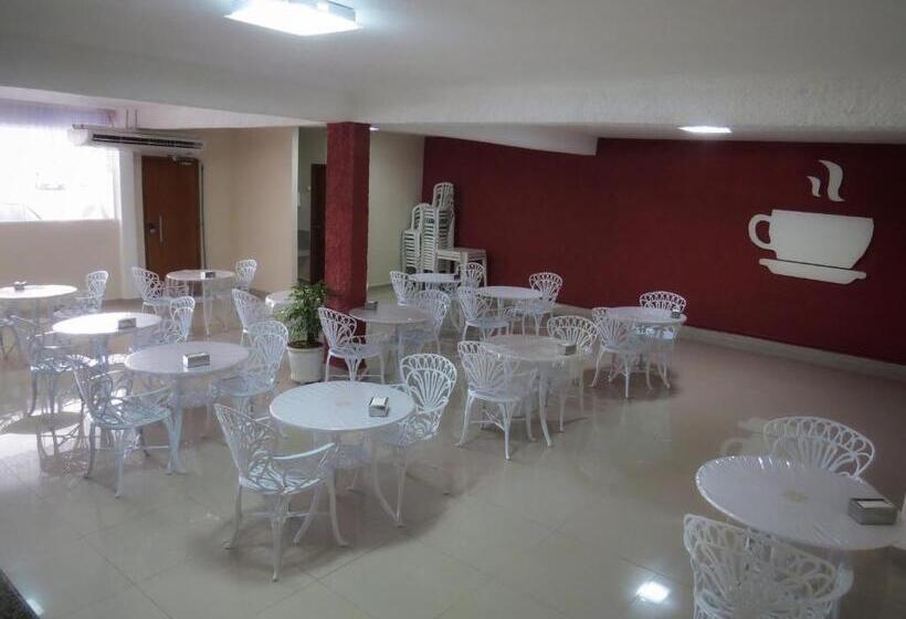 펜션 Pousada Golden House Próxima Ao Thermas No Centro De Aguas