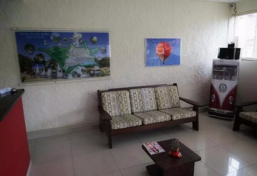 ペンション Pousada Golden House   Próxima Ao Thermas No Centro De Aguas