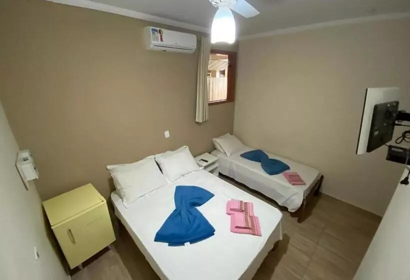 ペンション Pousada Golden House   Próxima Ao Thermas No Centro De Aguas