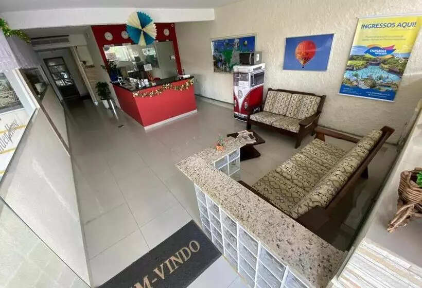 ペンション Pousada Golden House   Próxima Ao Thermas No Centro De Aguas