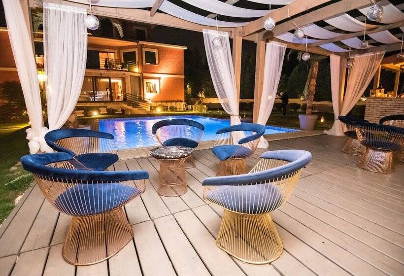 پانسیون The Belgrade Hills Rooms And Suites