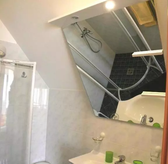 هتل Gästehaus Lisa