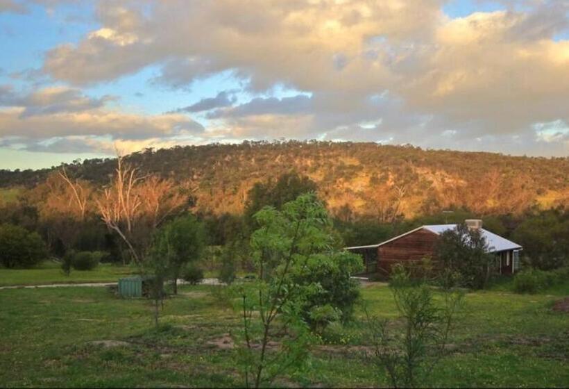 Отель Lavendale Country Retreat