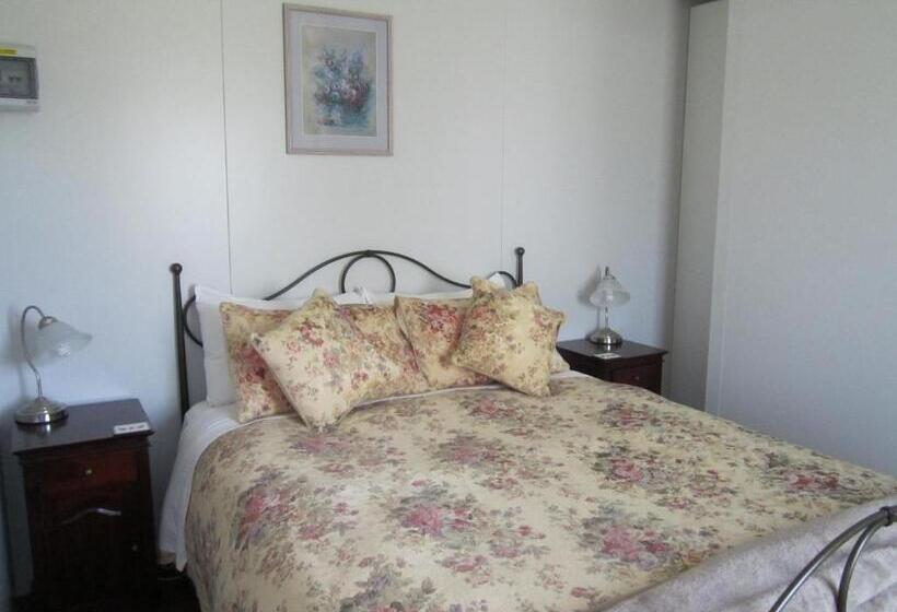 Отель Lavendale Country Retreat