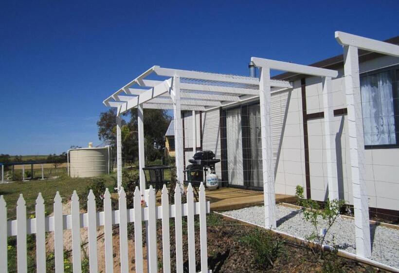 Отель Lavendale Country Retreat