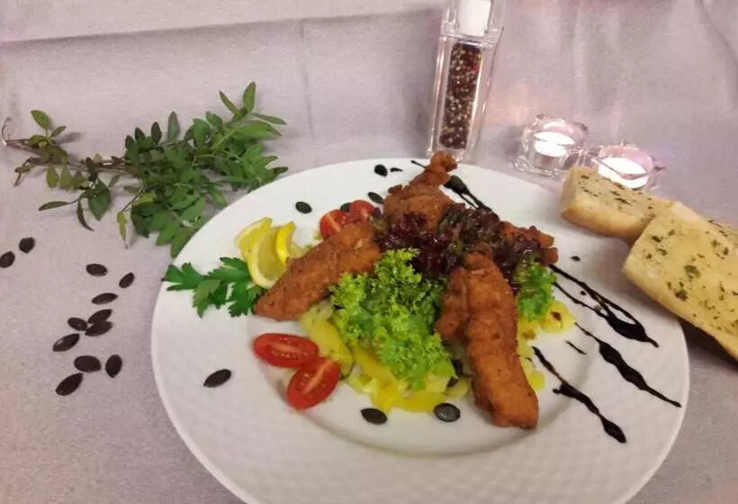 ペンション Forstauerwirt Hotel & Restaurant