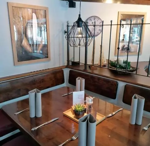 ペンション Forstauerwirt Hotel & Restaurant