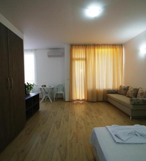 פנסיון Guest House Ask