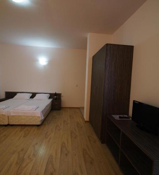 פנסיון Guest House Ask