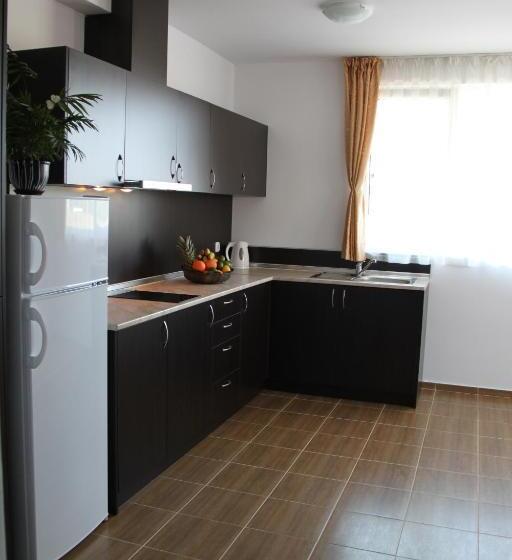 פנסיון Guest House Ask