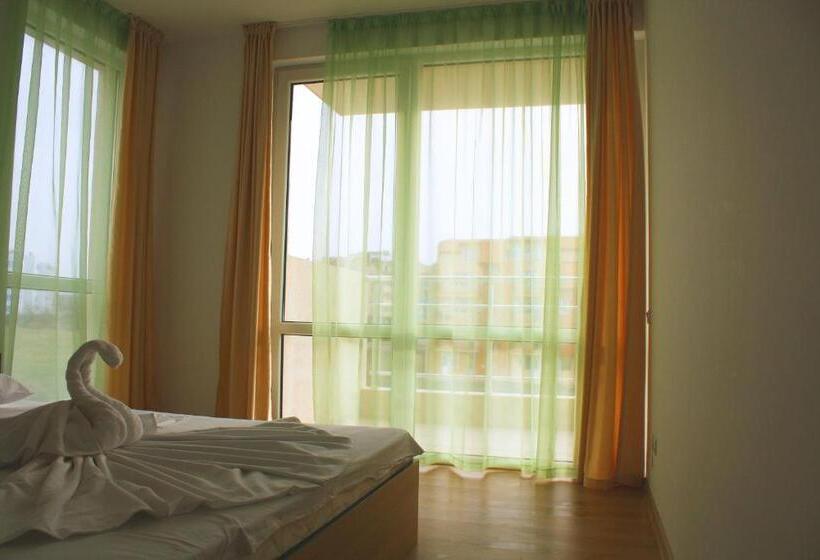 פנסיון Guest House Ask