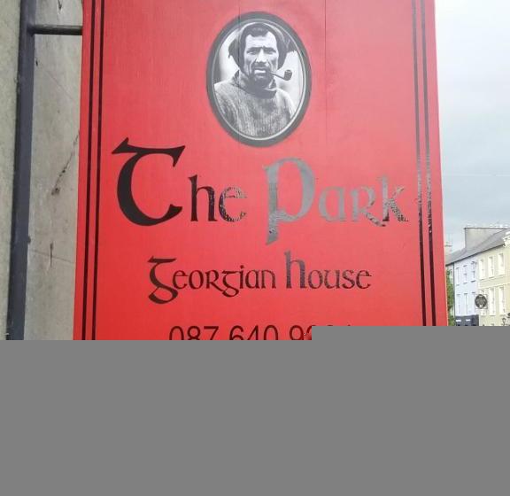 بنسيون The Park Georgian House