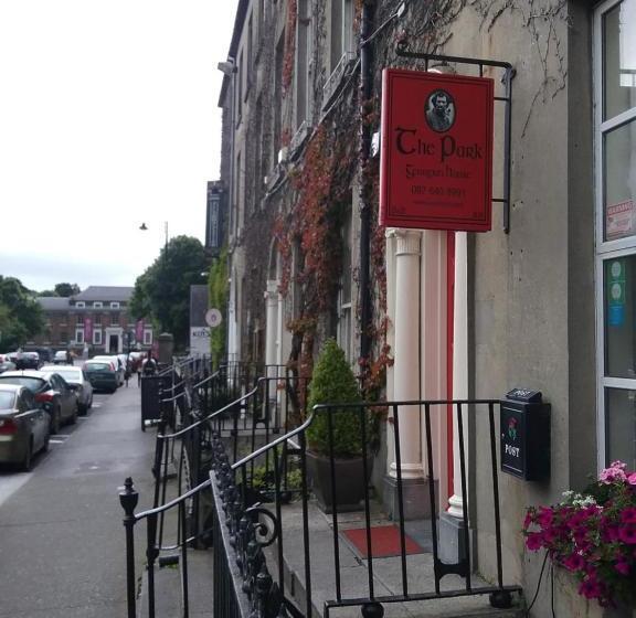 بنسيون The Park Georgian House