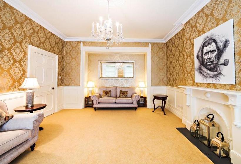 بنسيون The Park Georgian House