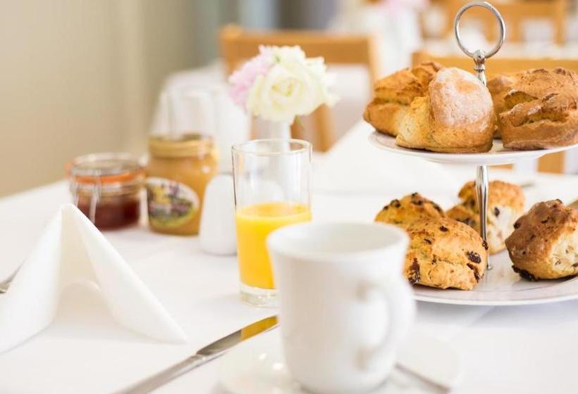 بنسيون The Park Georgian House