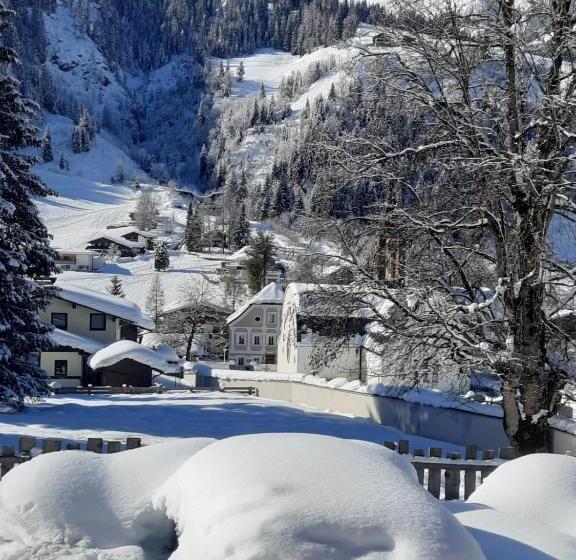 פנסיון Zimmer & Appartements Schwarzenbacher Sonja & Konrad