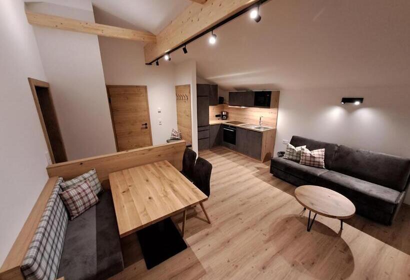 פנסיון Zimmer & Appartements Schwarzenbacher Sonja & Konrad