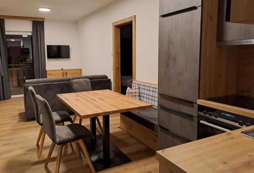 פנסיון Zimmer & Appartements Schwarzenbacher Sonja & Konrad