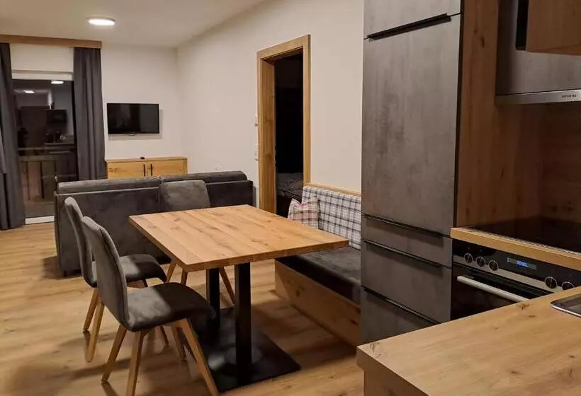 ペンション Zimmer & Appartements Schwarzenbacher Sonja & Konrad
