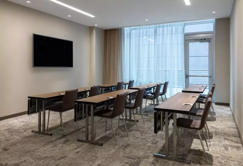 Ac Hotel By Marriott Atlanta Midtown