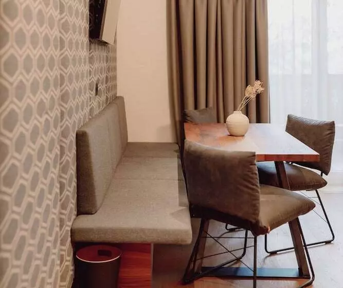 هتل Alpina Alpendorf