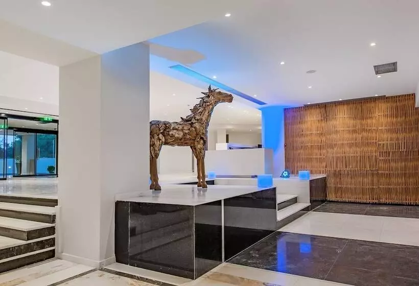 Hotelli Amaronda Resort & Spa