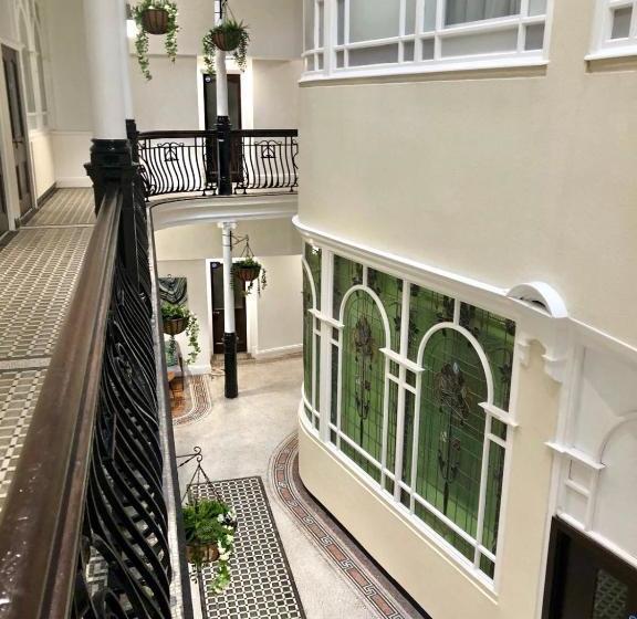 هتل Terlon Apartments