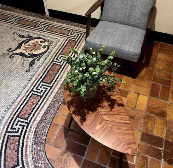 هتل Terlon Apartments