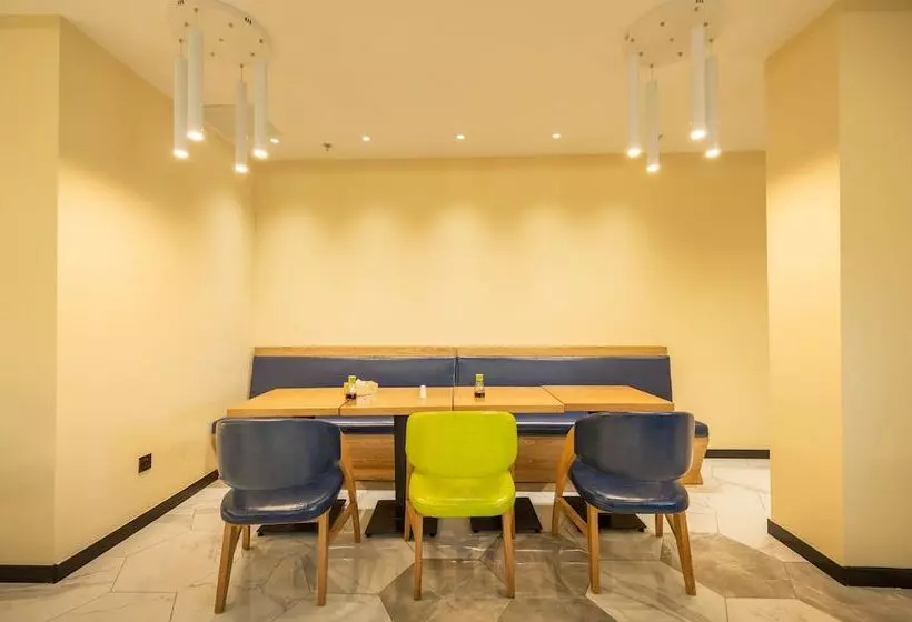 Hotelli Ibis Styles Fuzhou Wuyi Square