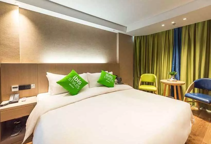 Hotelli Ibis Styles Fuzhou Wuyi Square