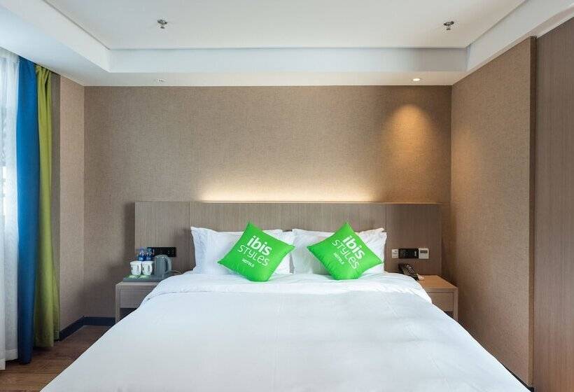 Hotel Ibis Styles Fuzhou Wuyi Square