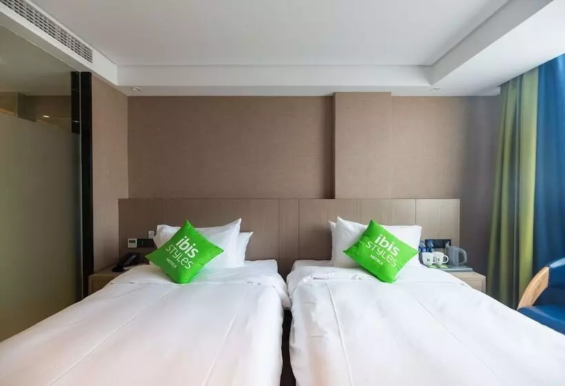 Hotelli Ibis Styles Fuzhou Wuyi Square