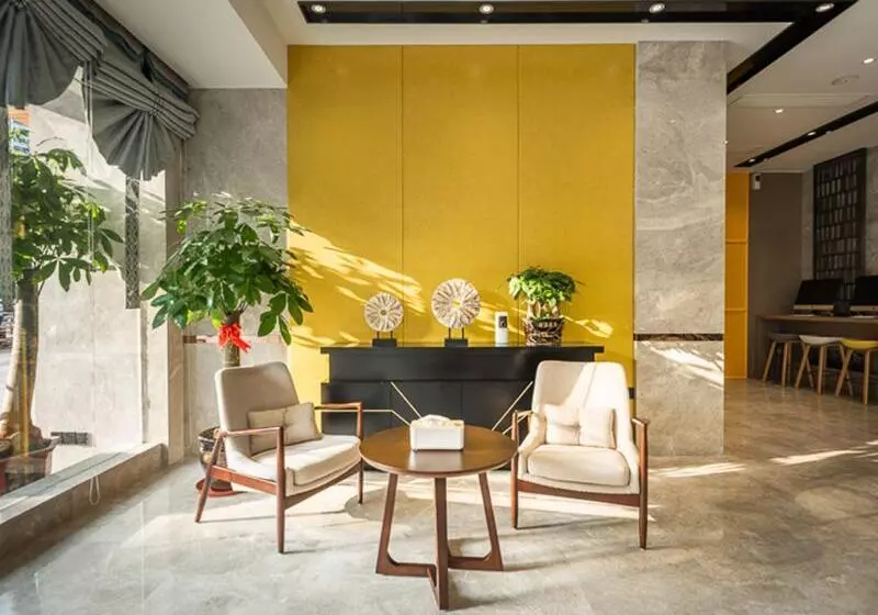 Hotelli Ibis Styles Fuzhou Wuyi Square