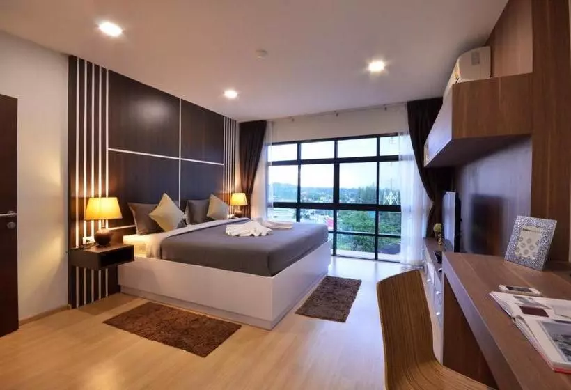 Hotelli Nice Bangtao Beach