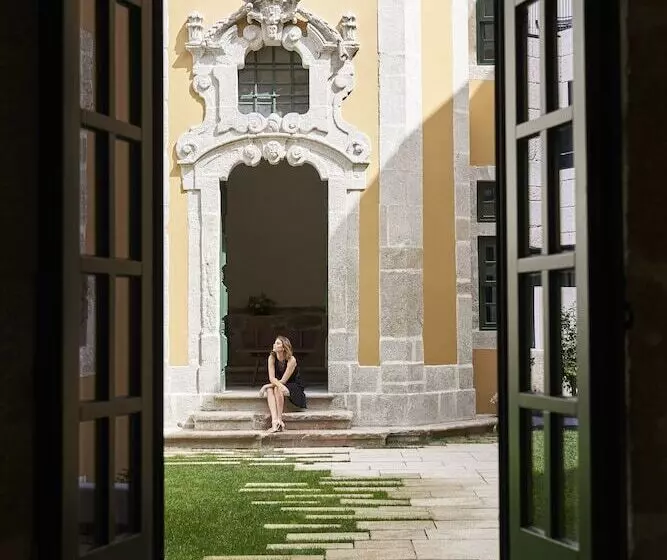 هتل Portobay Flores