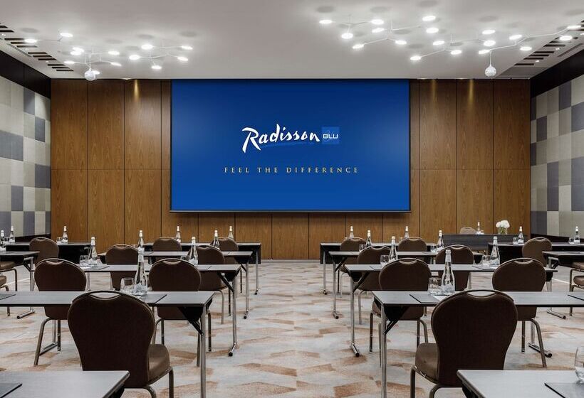 酒店 Radisson Blu Olympiyskiy