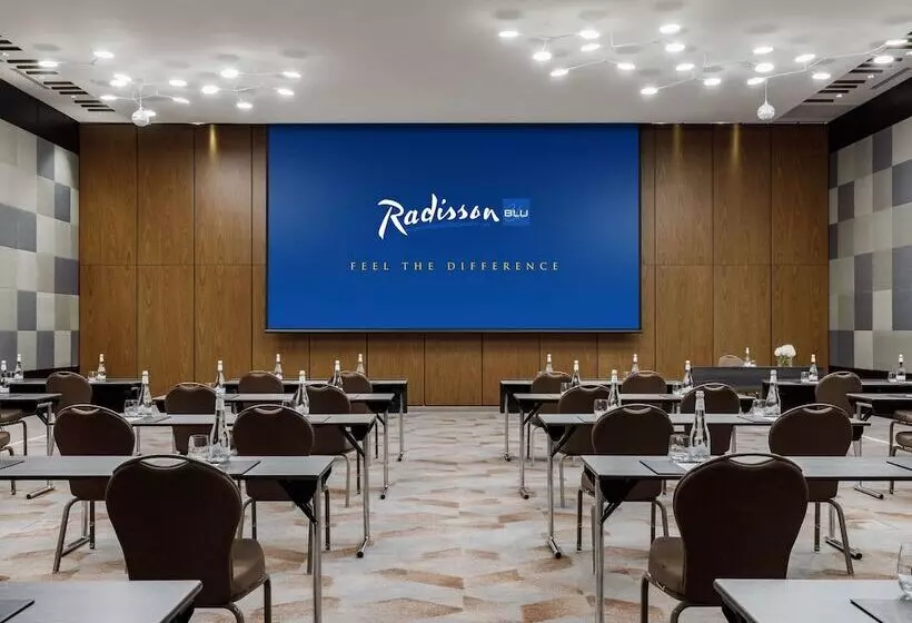 ホテル Radisson Blu Olympiyskiy