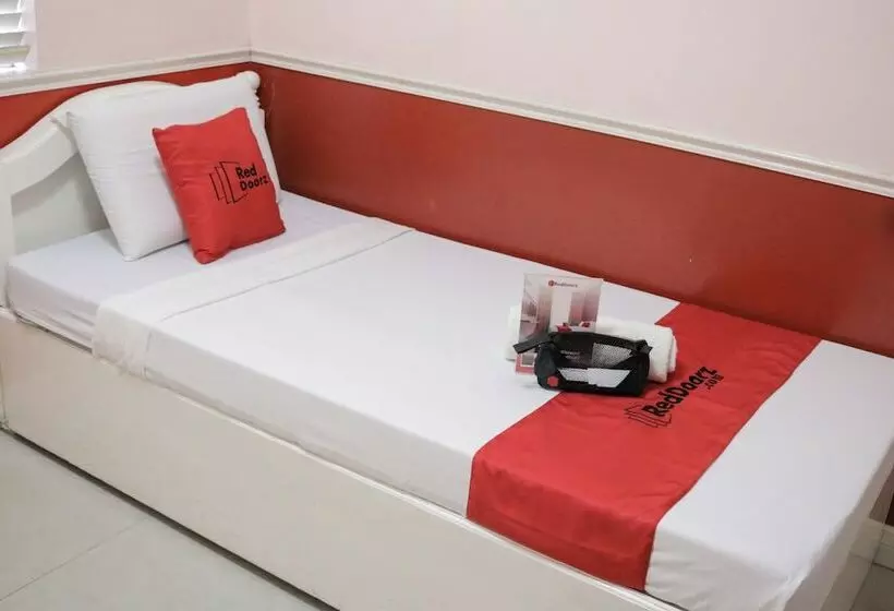 هتل Reddoorz @ Bonifacio St Cebu