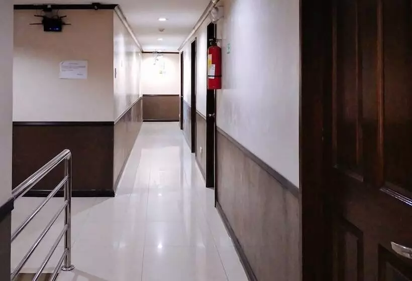 هتل Reddoorz @ Bonifacio St Cebu
