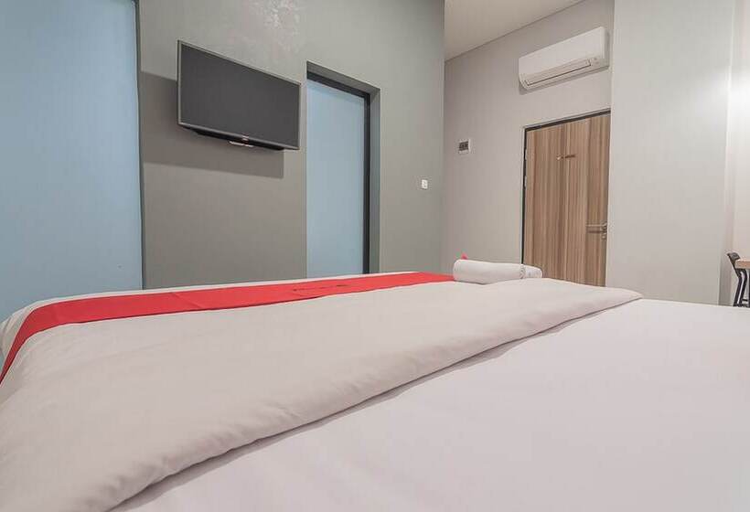 בית מלון כפרי Reddoorz @ Malabar Street