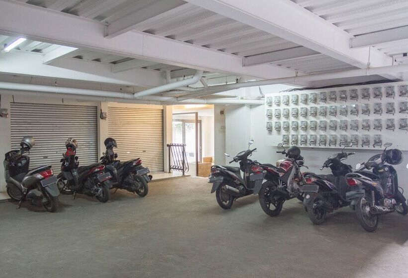 בית מלון כפרי Reddoorz @ Malabar Street