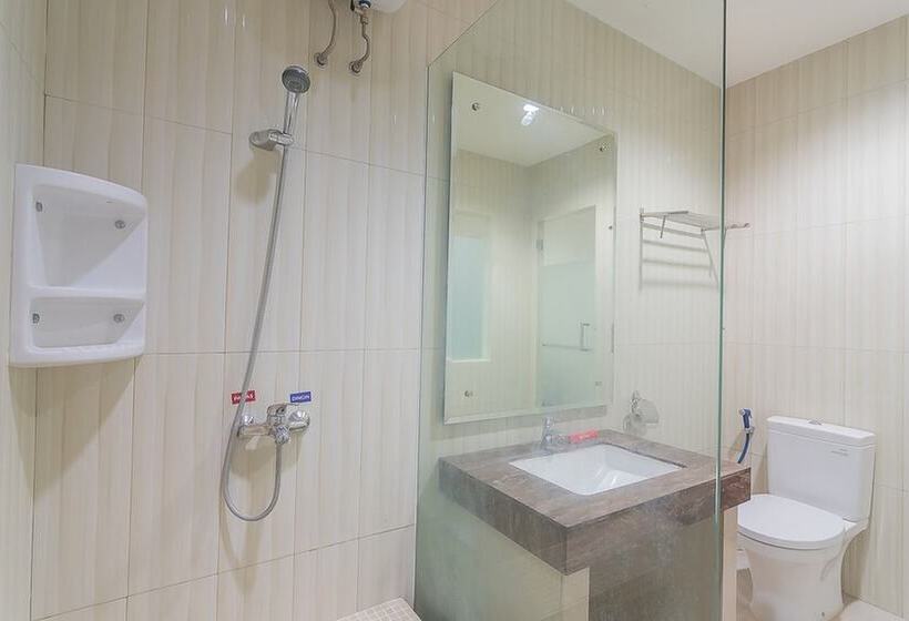 בית מלון כפרי Reddoorz @ Malabar Street