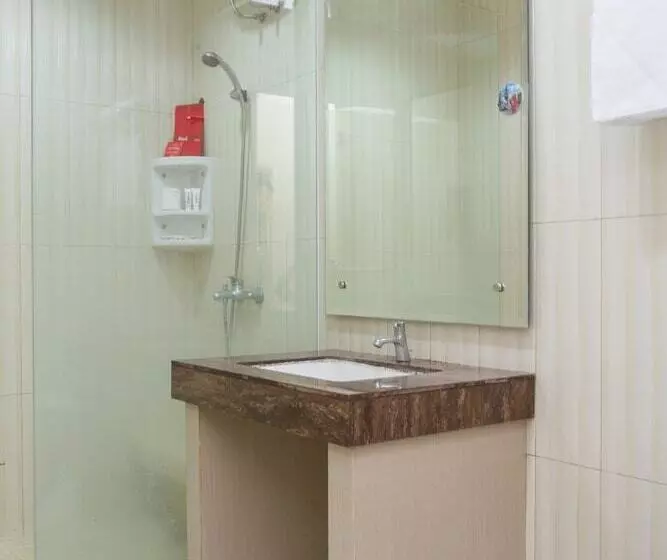 Hotelli Reddoorz @ Malabar Street