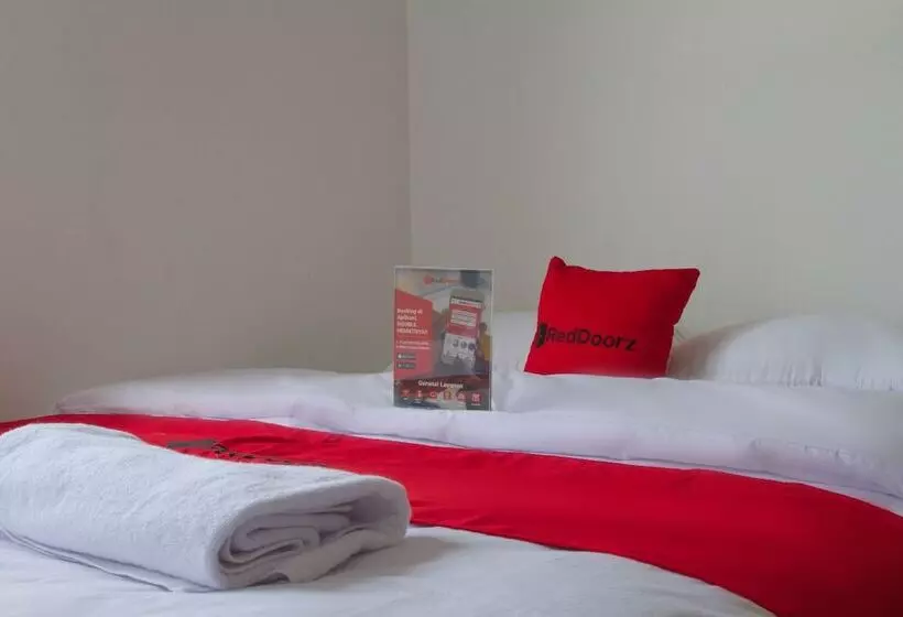 Hotelli Reddoorz @ Malabar Street